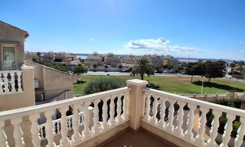 2 chambre Duplex à vendre 2 chambre Duplex à vendre