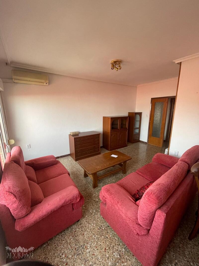 Apartamento en venta en Pinoso, Alicante Apartamento en venta en Pinoso, Alicante