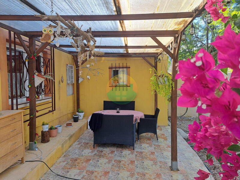 3 bedroom Townhouse for sale