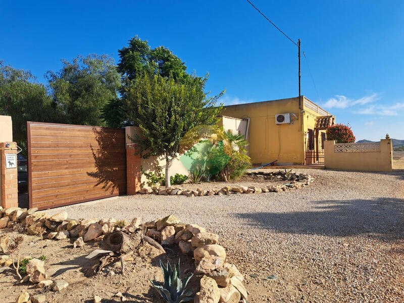 3 bedroom Townhouse for sale