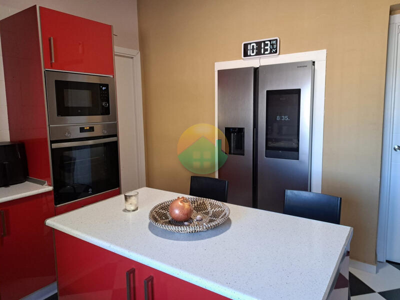 3 bedroom Townhouse for sale