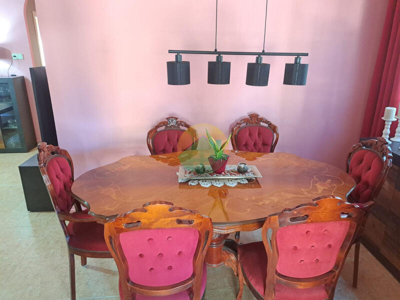 3 bedroom Townhouse for sale