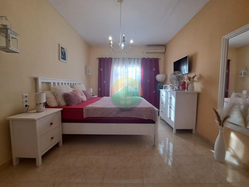 3 bedroom Townhouse for sale