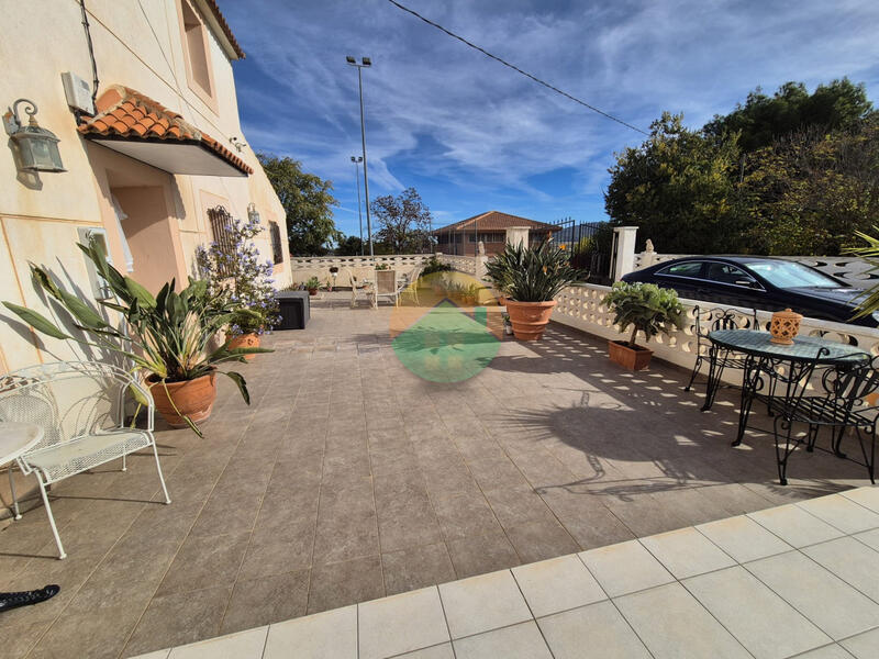 4 chambre Villa à vendre 4 chambre Villa à vendre