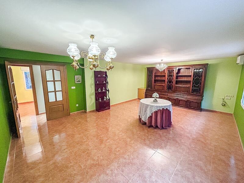3 bedroom Apartment for sale