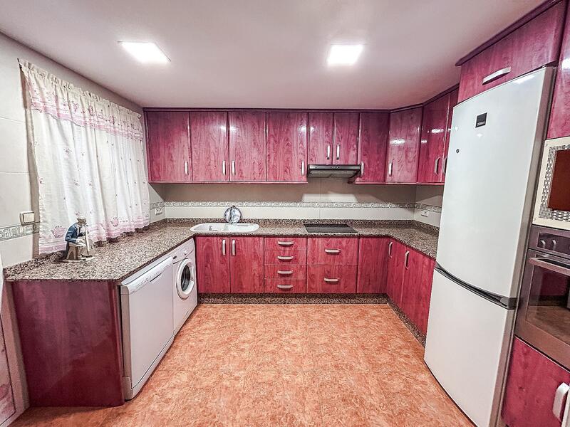 3 bedroom Apartment for sale