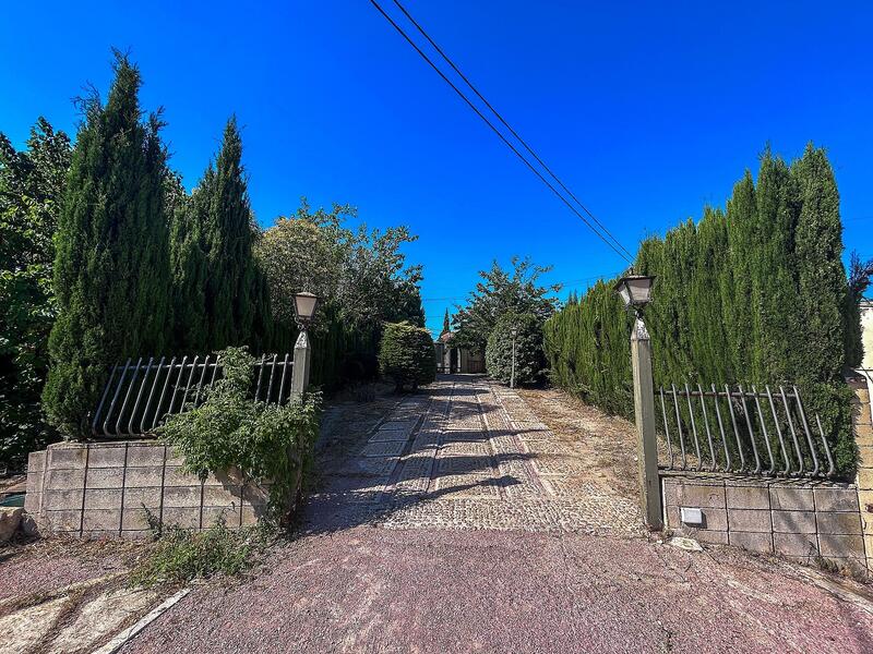 4 bedroom Country House for sale 4 bedroom Country House for sale