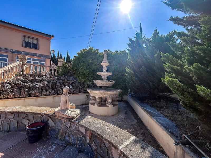 4 bedroom Country House for sale 4 bedroom Country House for sale