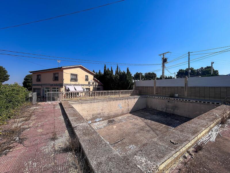 4 bedroom Country House for sale 4 bedroom Country House for sale