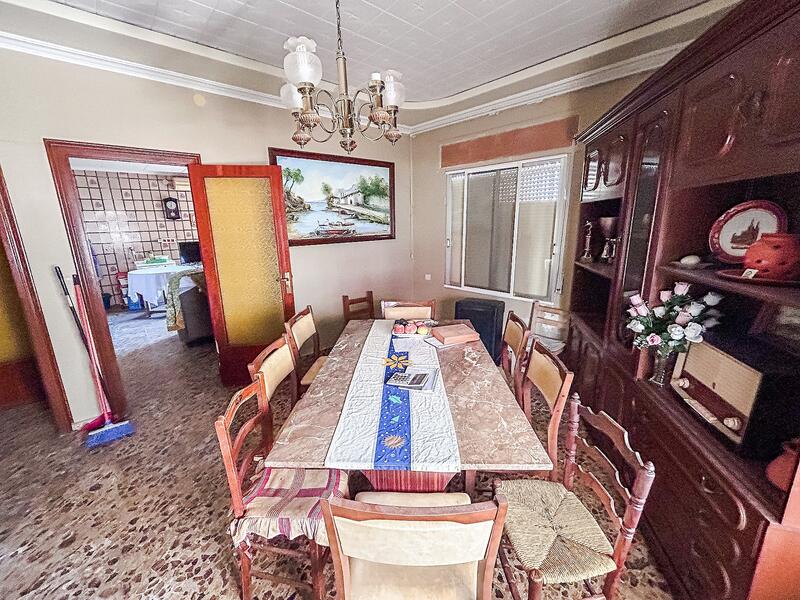 6 bedroom Townhouse for sale 6 bedroom Townhouse for sale