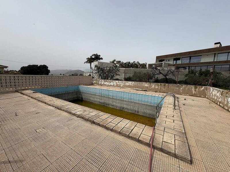 4 bedroom Country House for sale