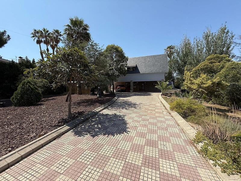 4 bedroom Villa for sale 4 bedroom Villa for sale