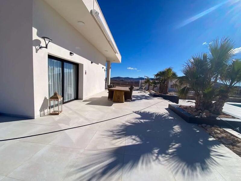 4 bedroom Villa for sale