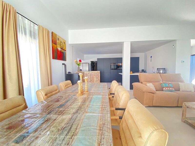 4 bedroom Villa for sale