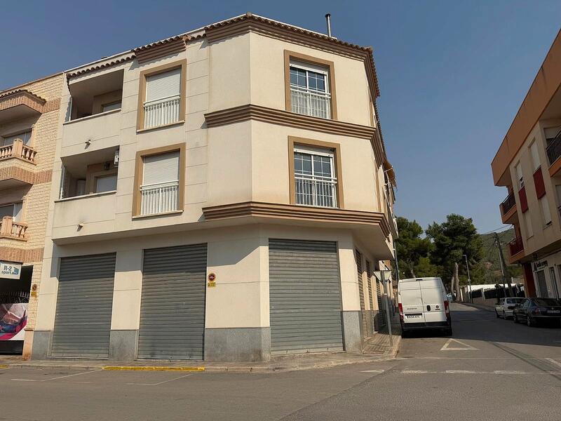 Apartment for sale in Pinoso, Alicante