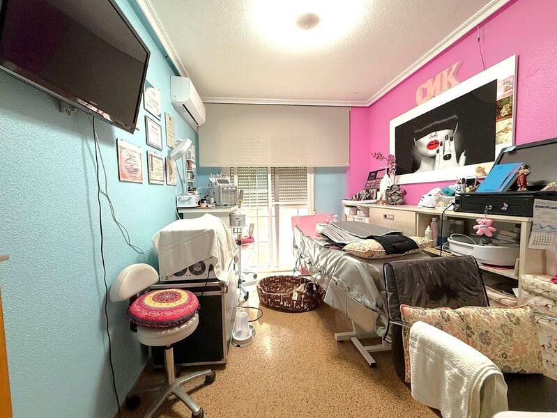 3 bedroom Apartment for sale