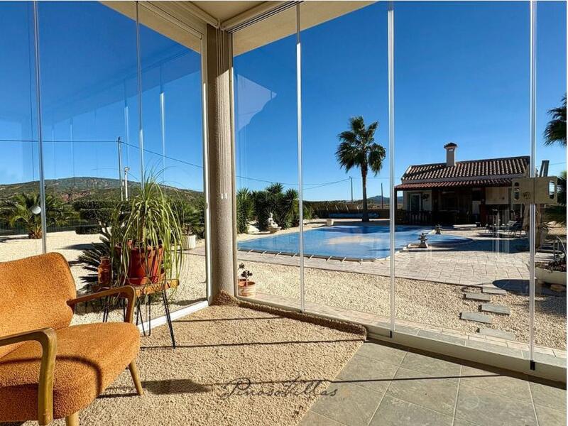 4 bedroom Villa for sale 4 bedroom Villa for sale