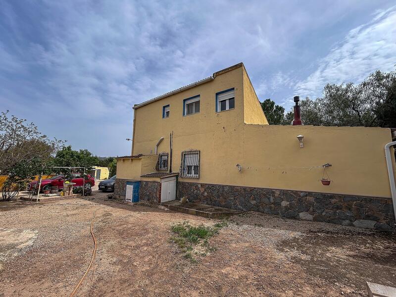 4 bedroom Country House for sale 4 bedroom Country House for sale