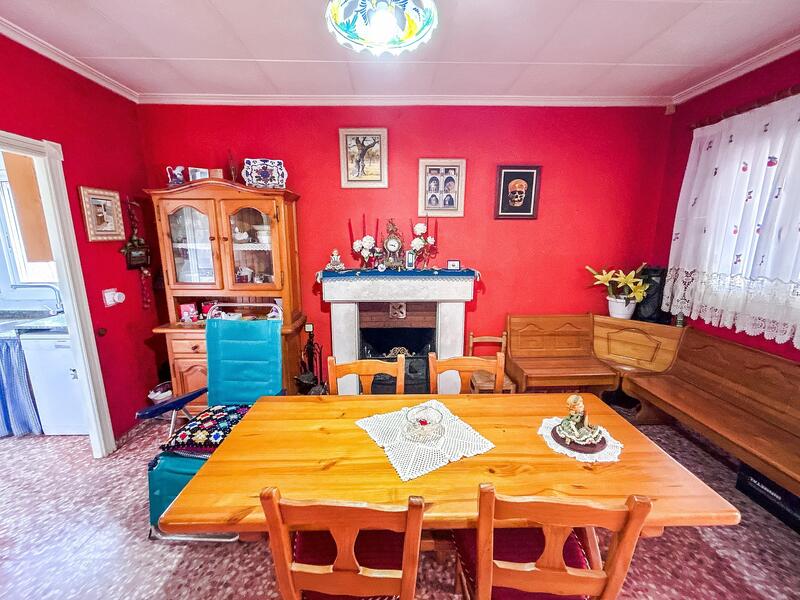 4 bedroom Country House for sale 4 bedroom Country House for sale