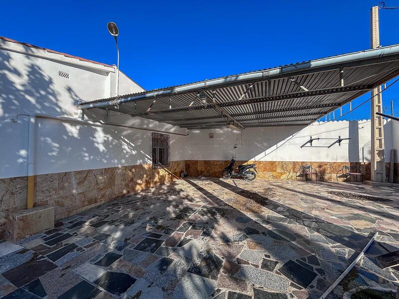 4 bedroom Country House for sale