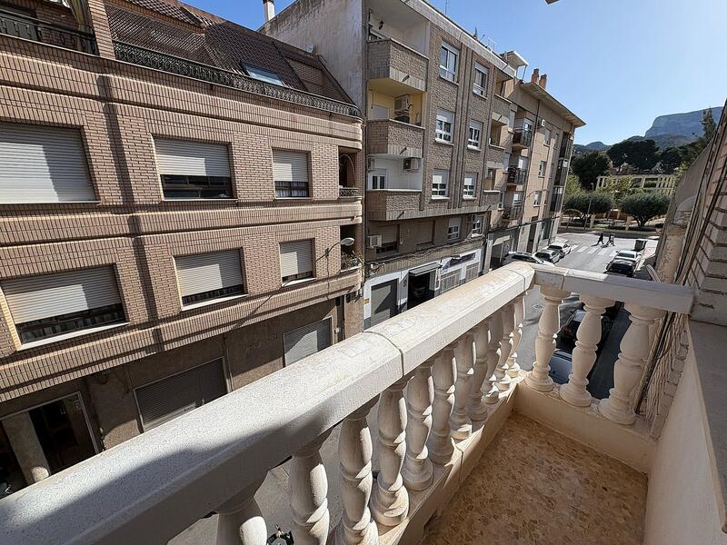 4 bedroom Apartment for sale