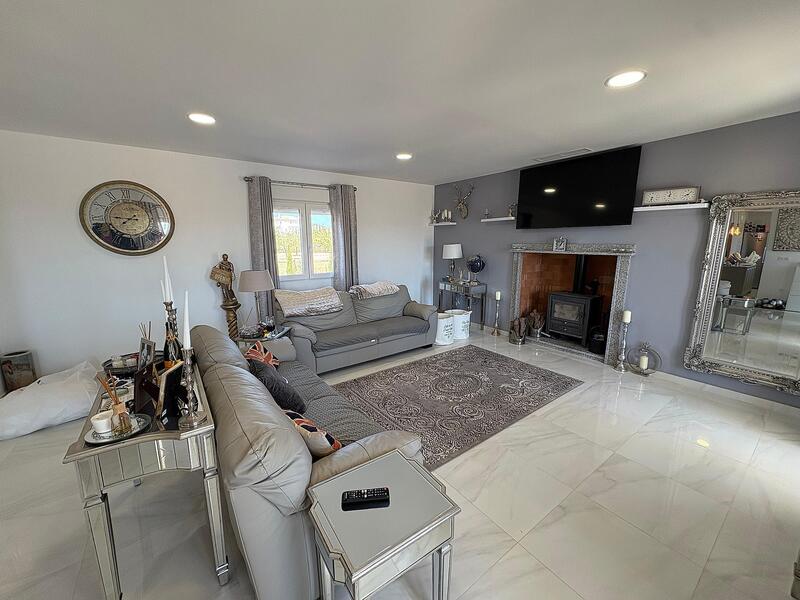 4 спальная комната вилла продается