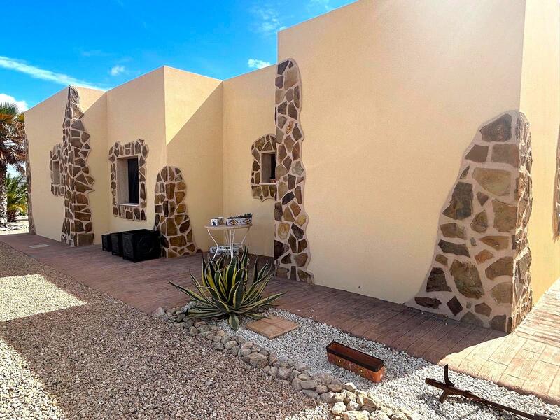 4 bedroom Villa for sale