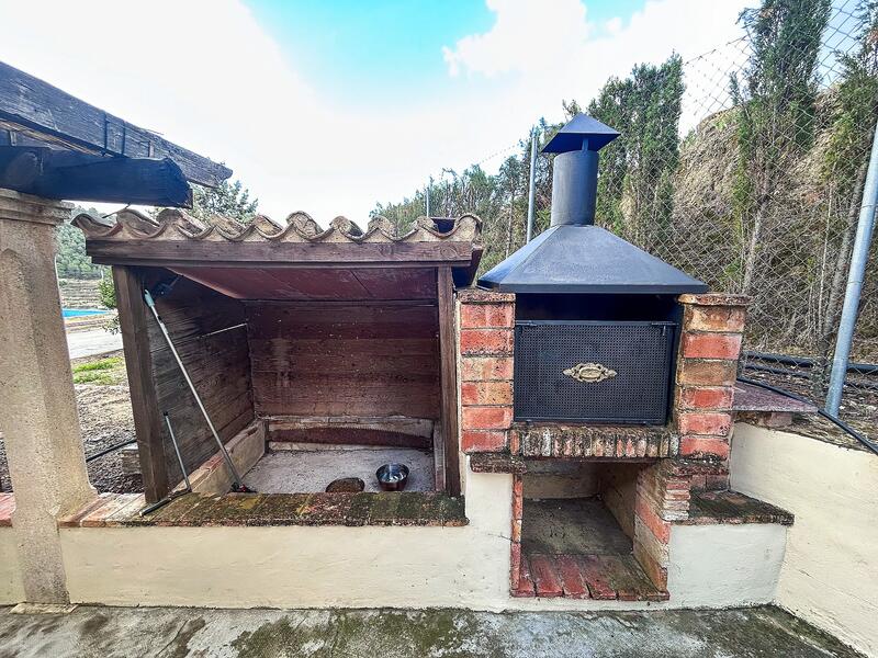 2 bedroom Country House for sale 2 bedroom Country House for sale