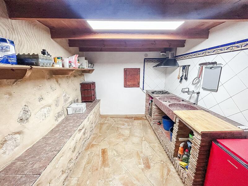 2 bedroom Country House for sale 2 bedroom Country House for sale