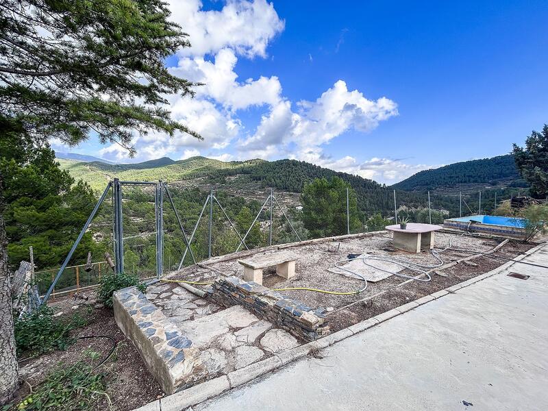 2 bedroom Country House for sale 2 bedroom Country House for sale