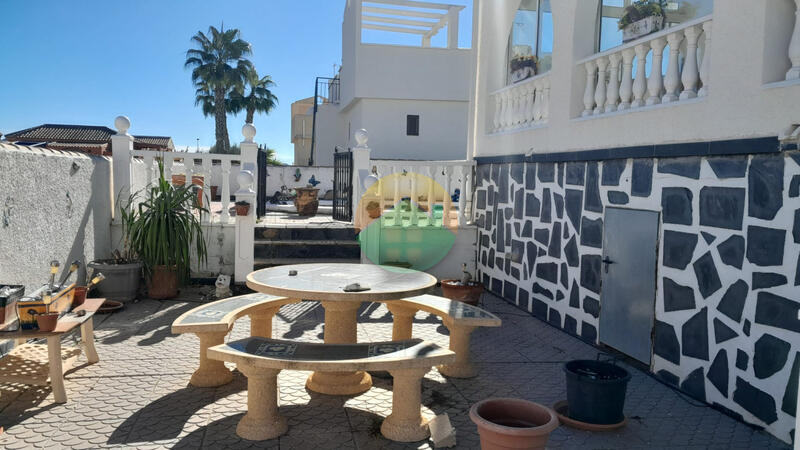 2 sovrum Villa till salu