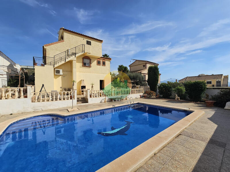 3 soverom Villa til salgs 3 soverom Villa til salgs