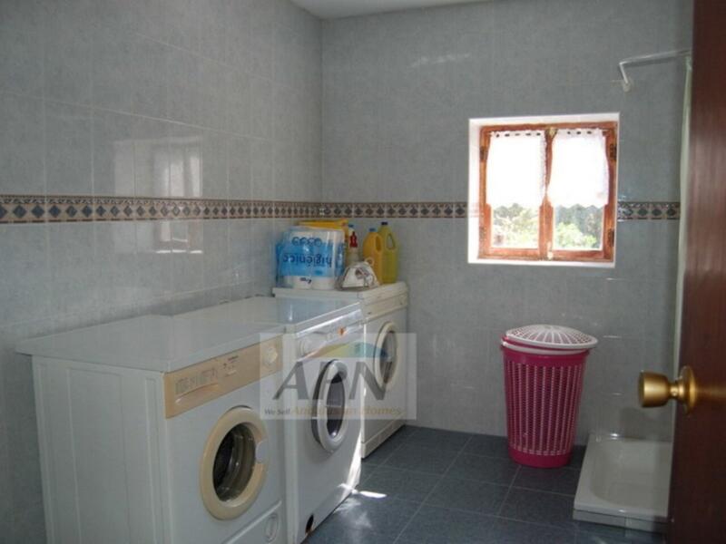 14 bedroom Townhouse for sale