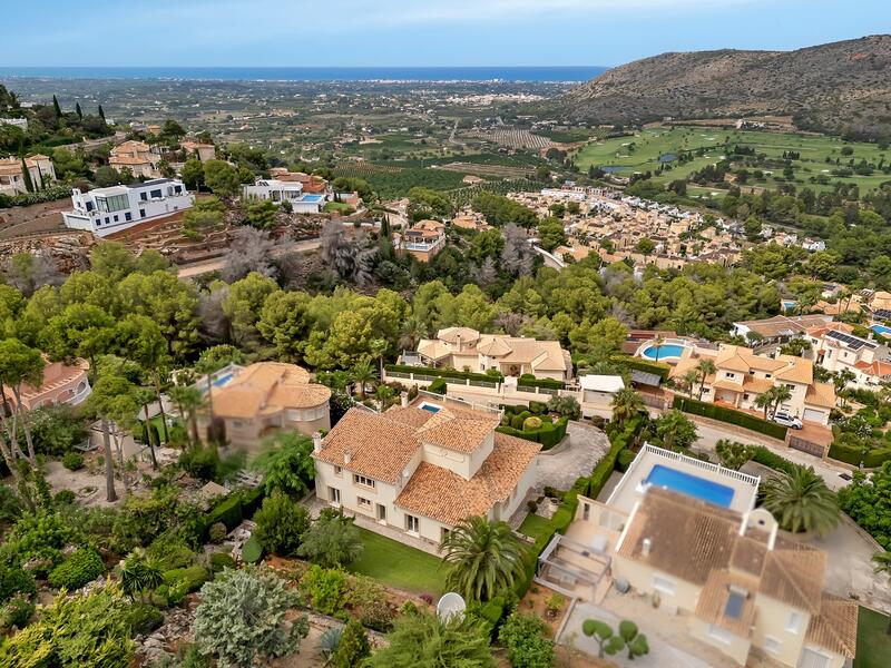 4 slaapkamer Villa Te koop 4 slaapkamer Villa Te koop