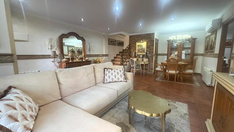 4 Schlafzimmer Stadthaus zu verkaufen 4 Schlafzimmer Stadthaus zu verkaufen