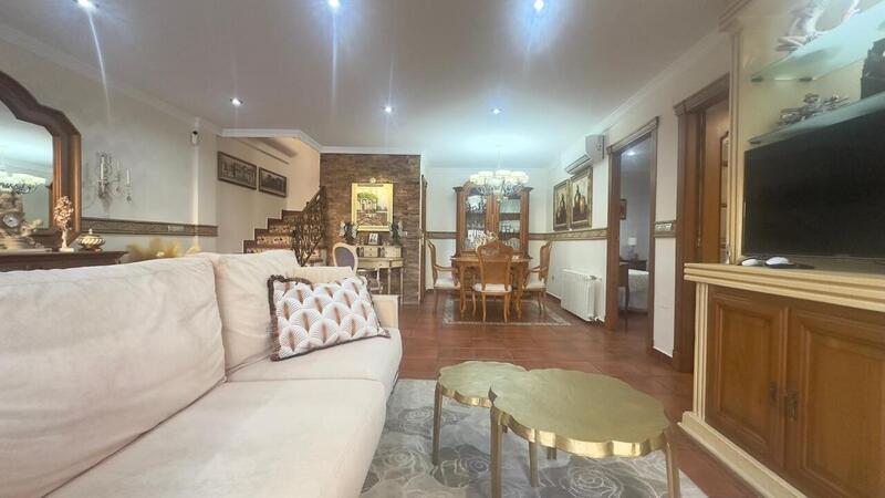 4 Schlafzimmer Stadthaus zu verkaufen 4 Schlafzimmer Stadthaus zu verkaufen