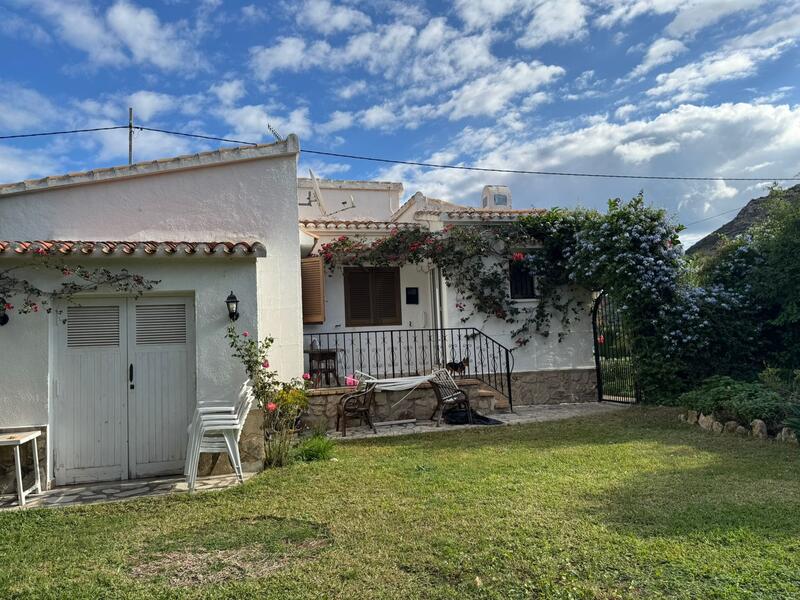 3 bedroom Villa for sale 3 bedroom Villa for sale