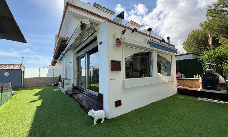 3 Cuarto Villa en venta