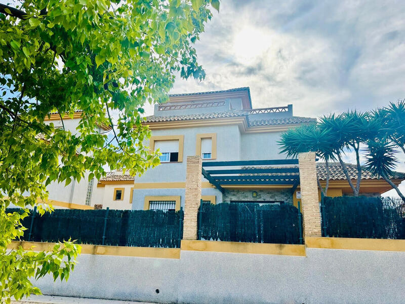 3 bedroom Villa for sale