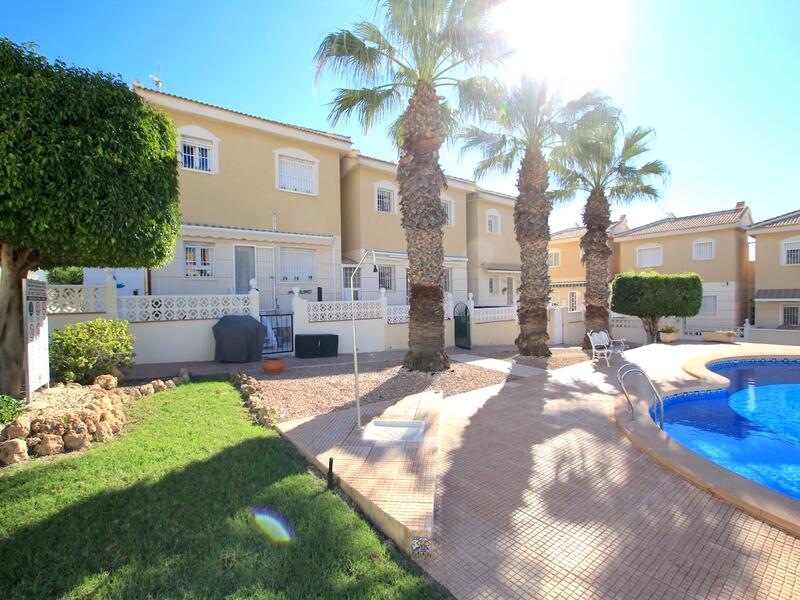 3 soverom Villa til salgs 3 soverom Villa til salgs