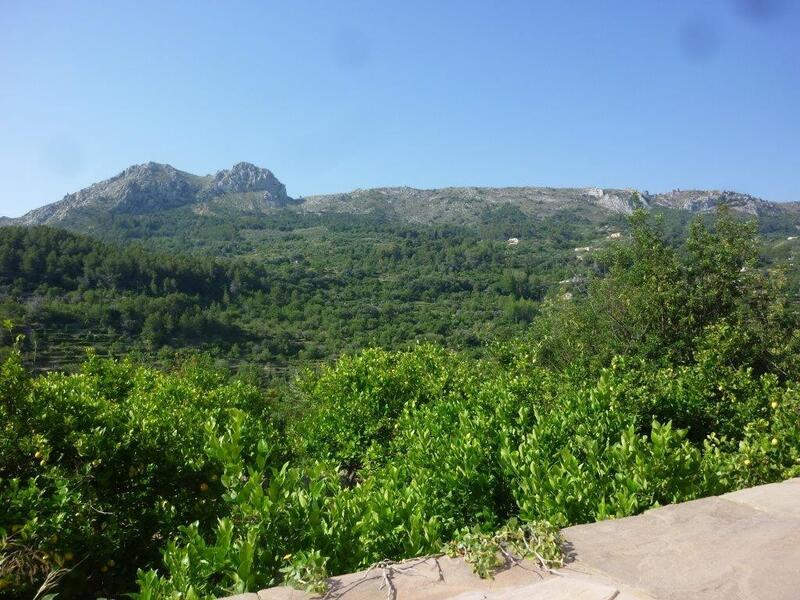 5 bedroom Townhouse for sale