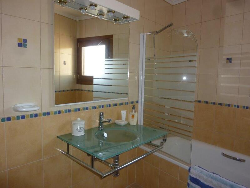 5 bedroom Townhouse for sale