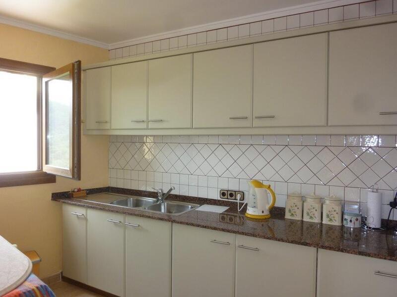 5 bedroom Townhouse for sale