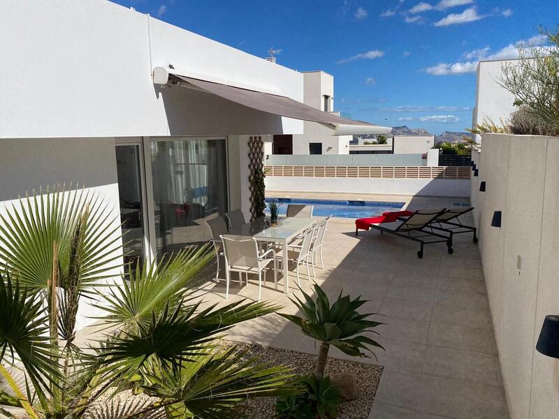 3 slaapkamer Villa Te koop 3 slaapkamer Villa Te koop