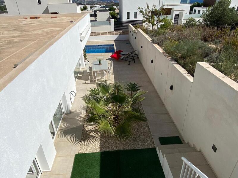 3 slaapkamer Villa Te koop 3 slaapkamer Villa Te koop