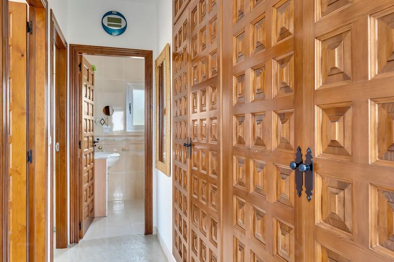 5 slaapkamer Villa Te koop 5 slaapkamer Villa Te koop