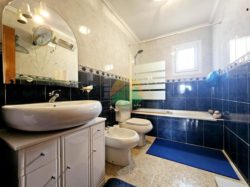 3 bedroom Villa for sale 3 bedroom Villa for sale