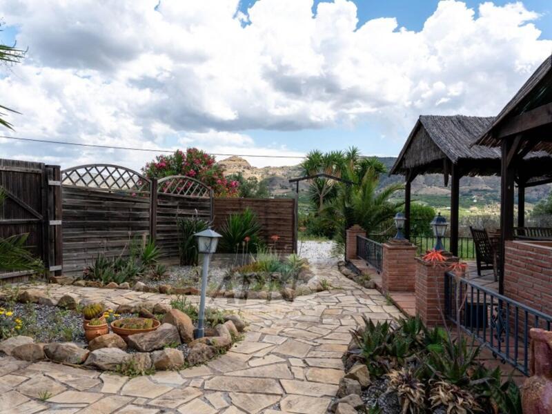 4 bedroom Country House for sale