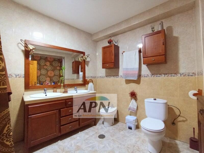 4 sovrum Radhus till salu 4 sovrum Radhus till salu