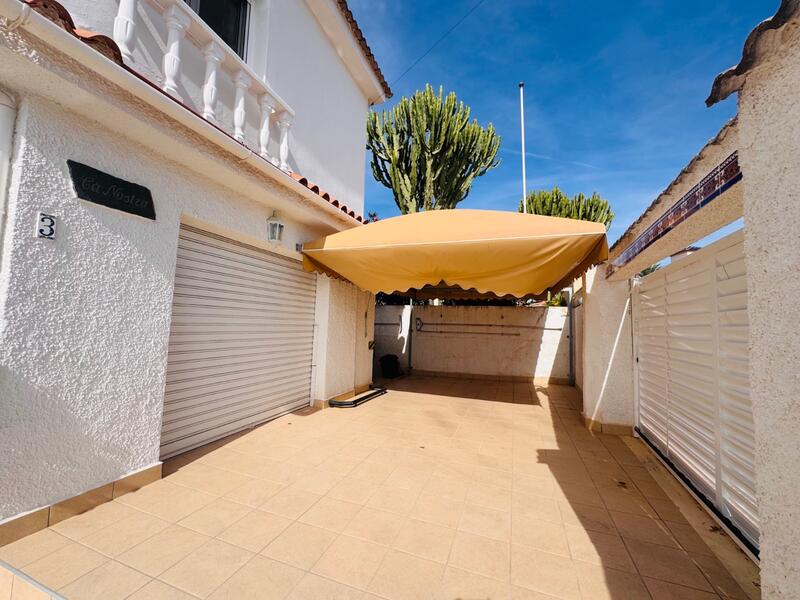 3 Cuarto Villa en venta